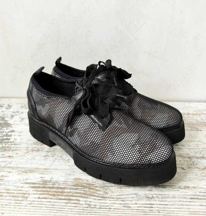 Oxs італія стильні оригінальні жіночі туфлі дербі текстиль шкіра