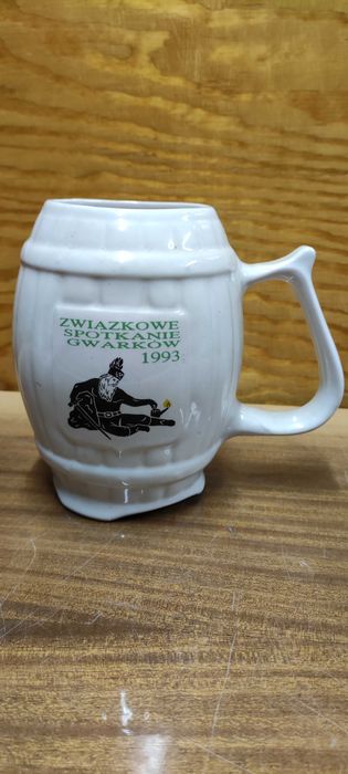 stary kufel pokal dekoracja