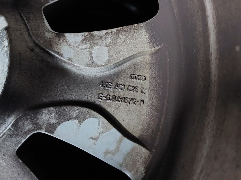 Felgi aluminiowe Audi 4KE601025L 19" 5X112 ET34 8J nowe opony