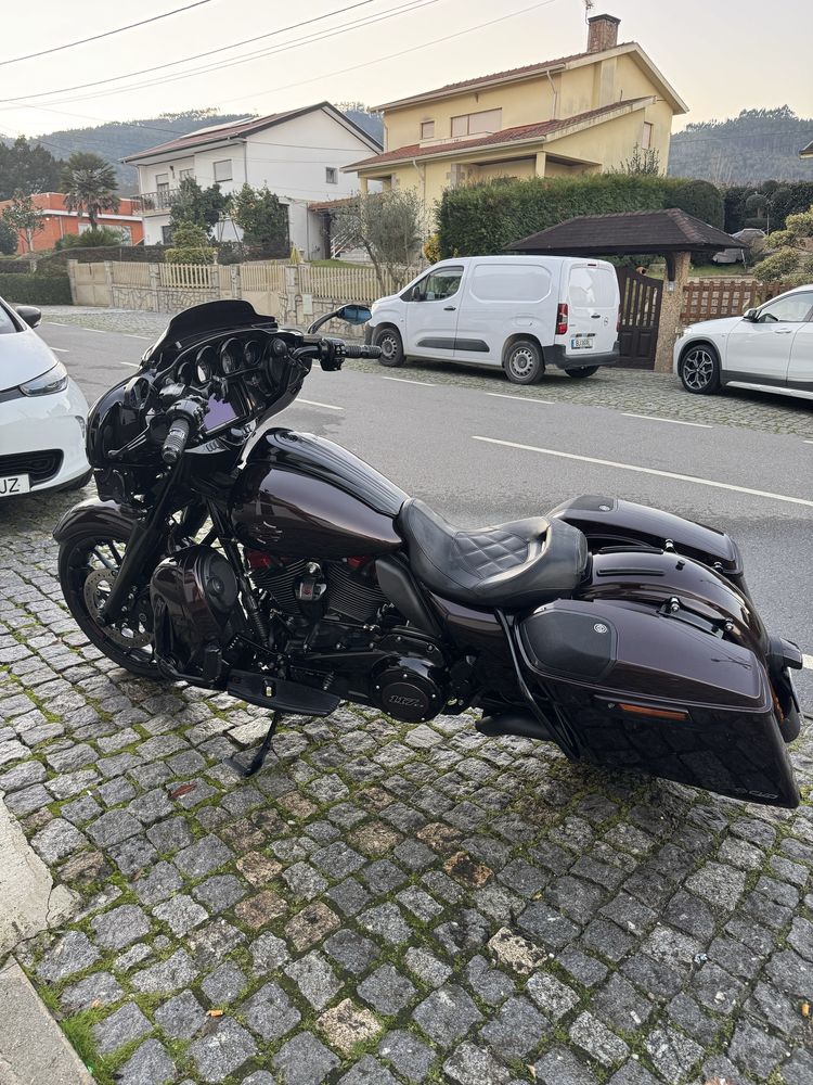 Harley Davidson Street Glide CVO