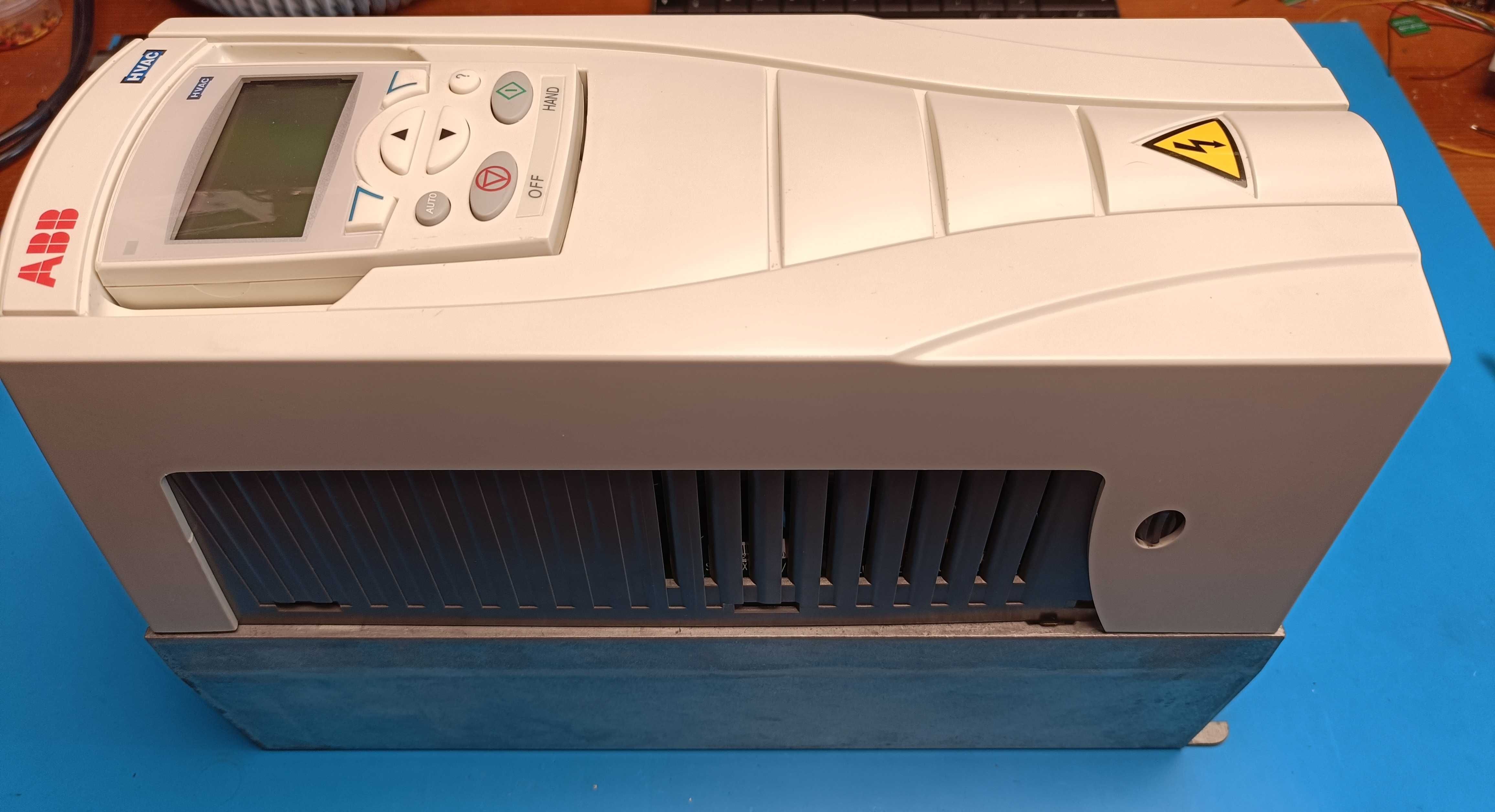 VFD variador de frequência trifásico ABB 1.1kW