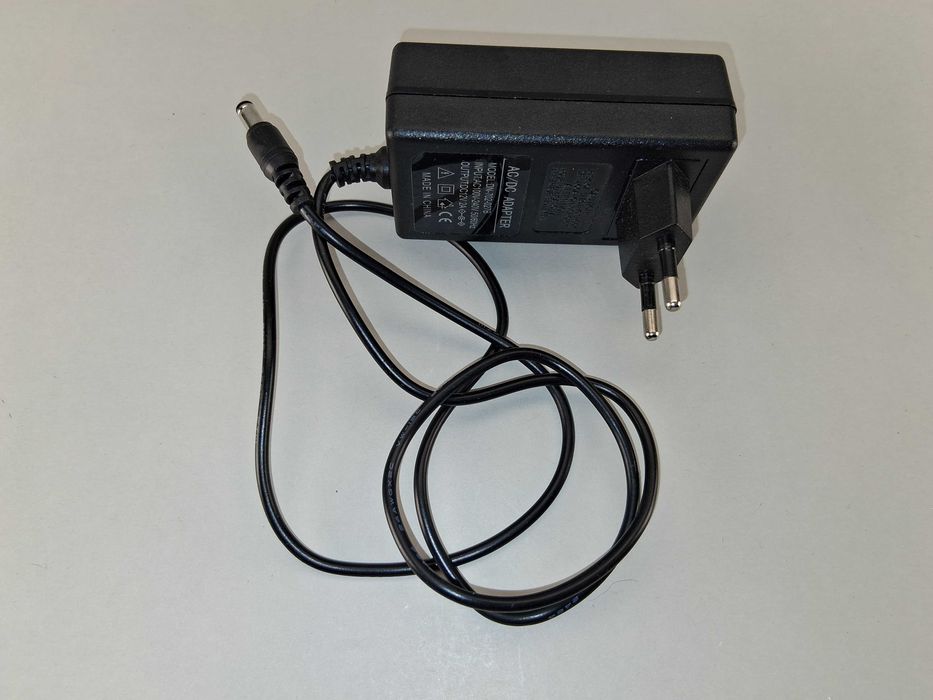 N271 Zasilacz Sieciowy AC/DC 12V 2A 24W Adapter LED CCTV Router