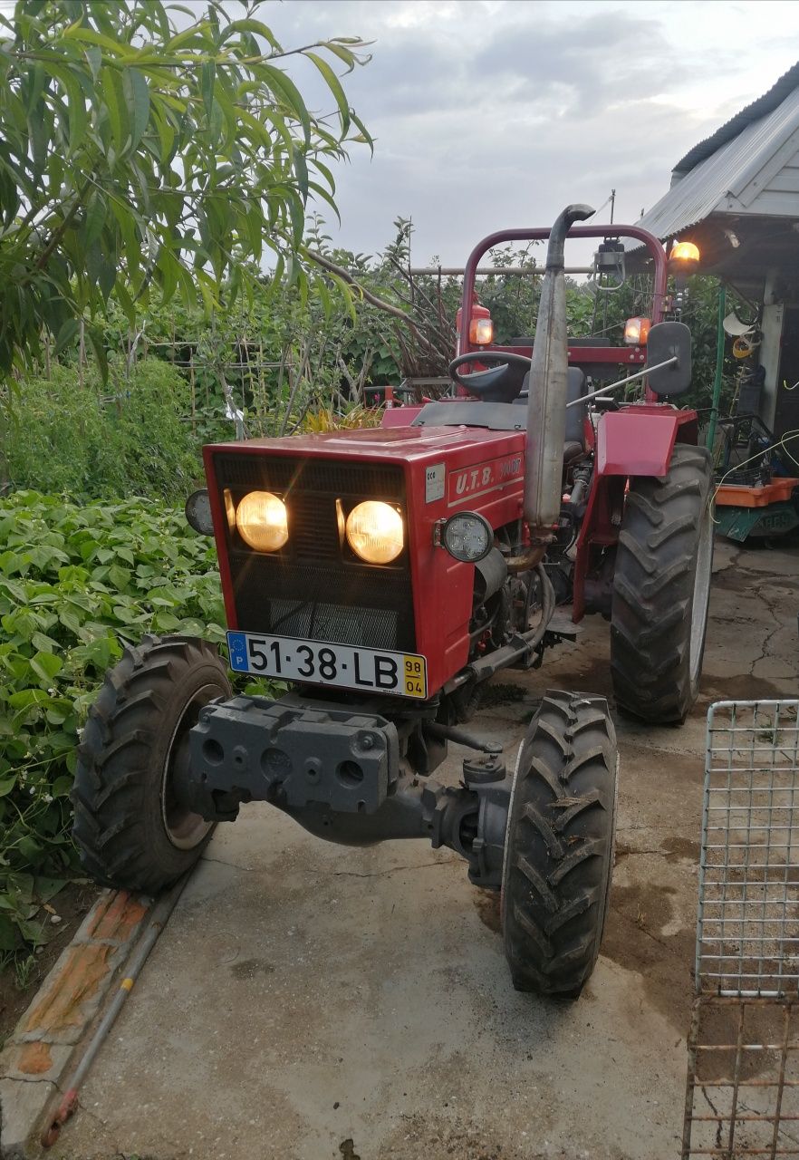 Faço Limpeza de Terrenos e Pinhais,com trator agrícola e mais máquinas