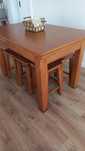 Mesa de madeira extensível + 6 bancos