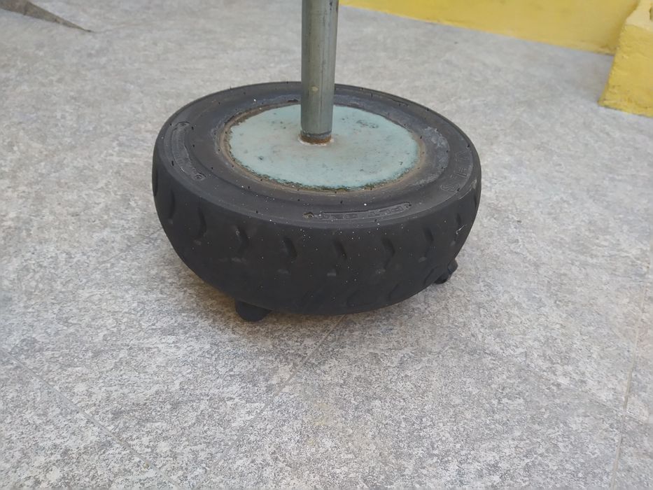 Base guarda sol com rodas