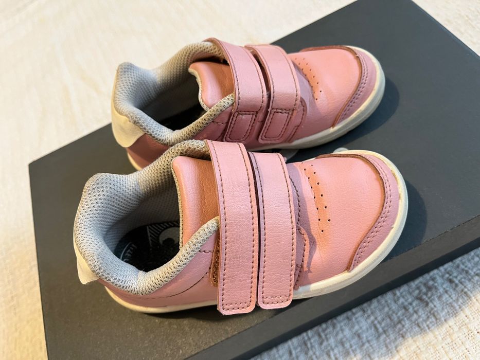 Buty dla dziewczynki Decathlon, r 25