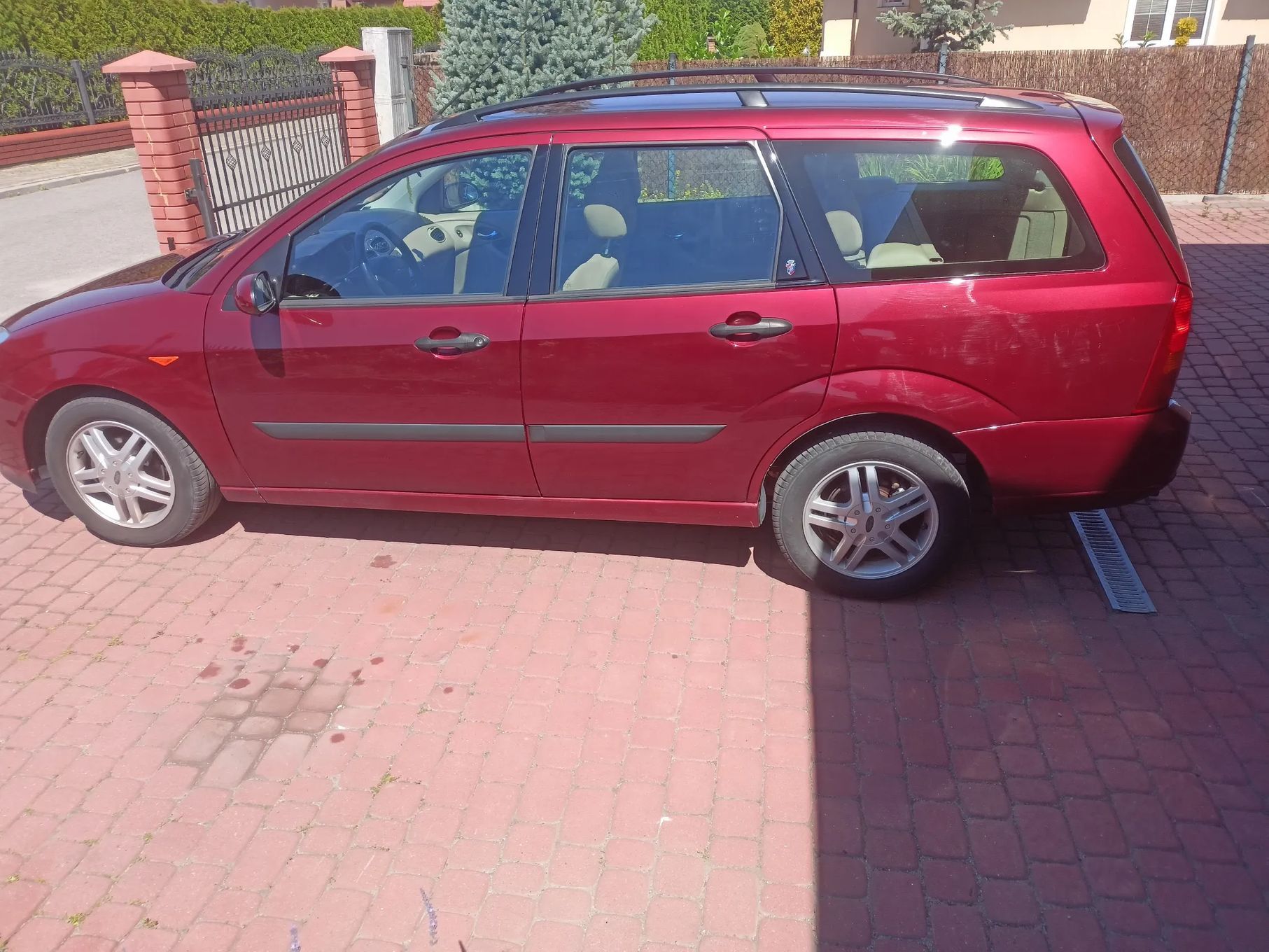 Ford Focus Sprzedam Ford Focus Kombi wersja Ghia 2000 r.