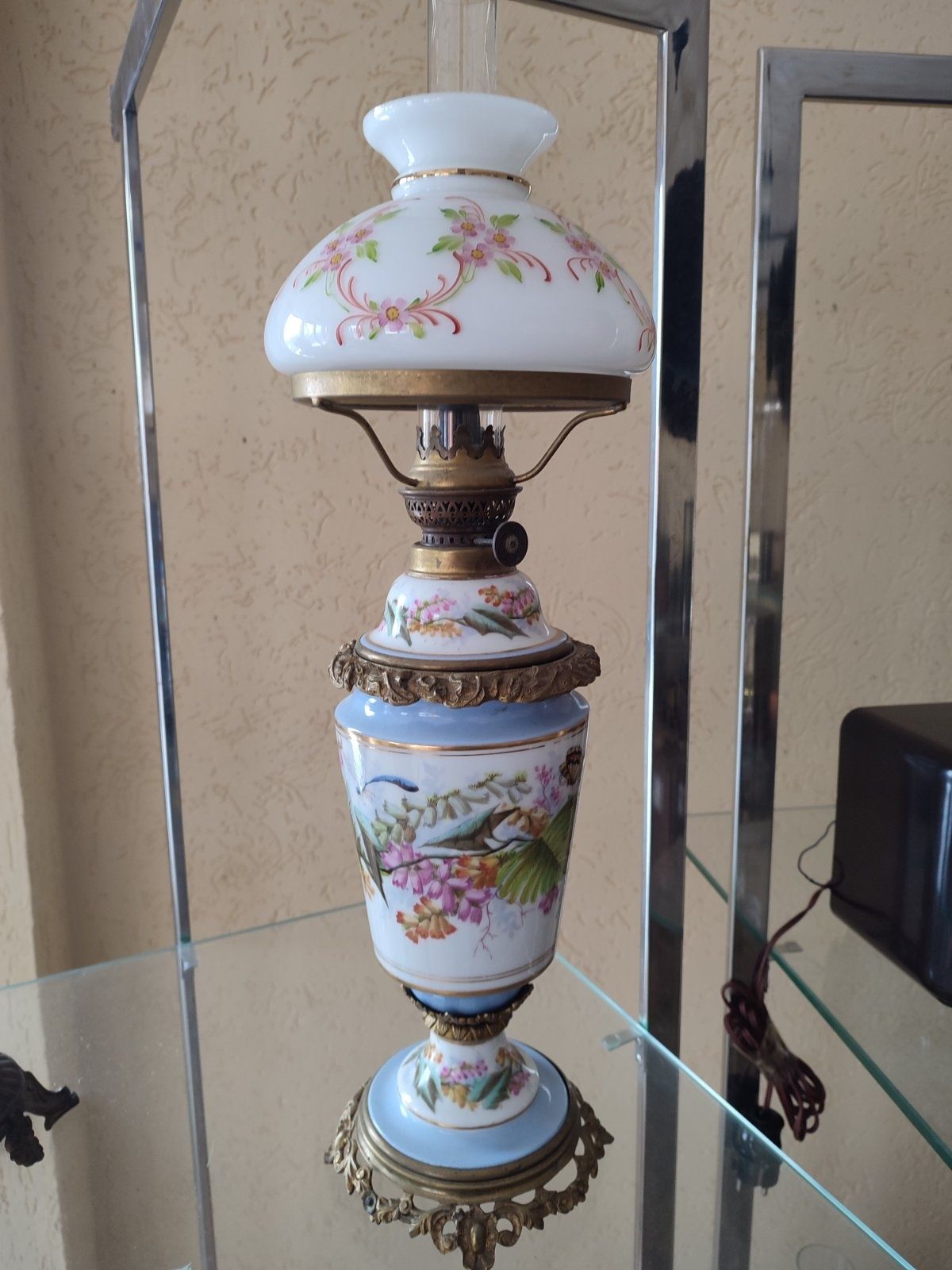 Керасиновая старинная лампа