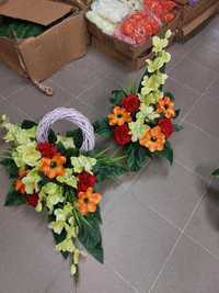 kompozycja kwiatowa  , komplety   ,pojedyncze  wiązanki   na cmentarz