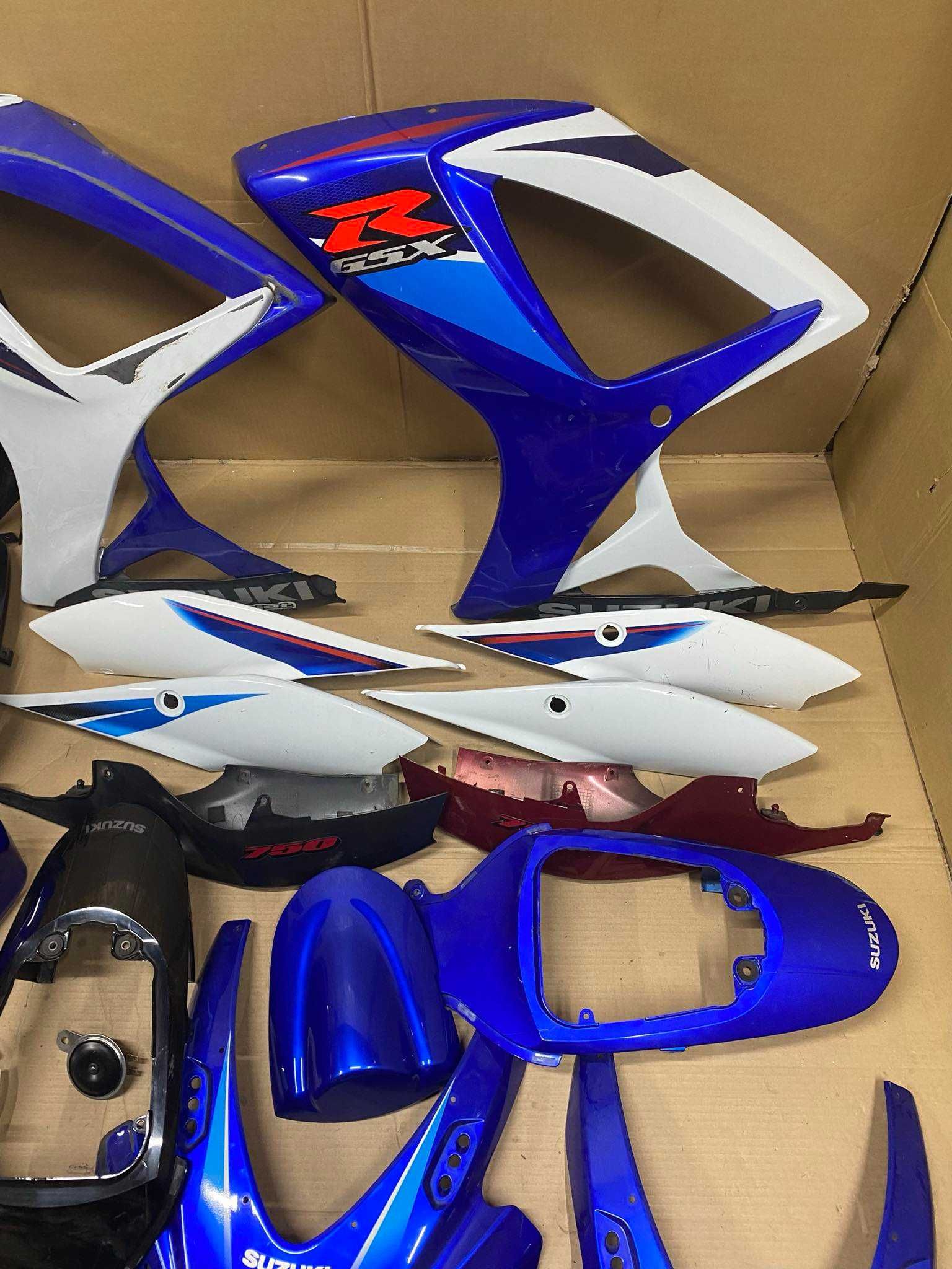 GSXR 600 750 K6 K7 owiewki bok lampa set lusterko bak nakładka szyba