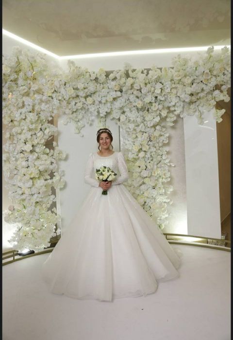 Продам ,здам в оренду весільну сукню