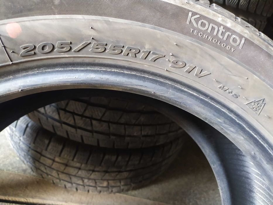 Шини всесезонні пара R17 205/55 Hankook Kinerdgy 4-S 4-seasons