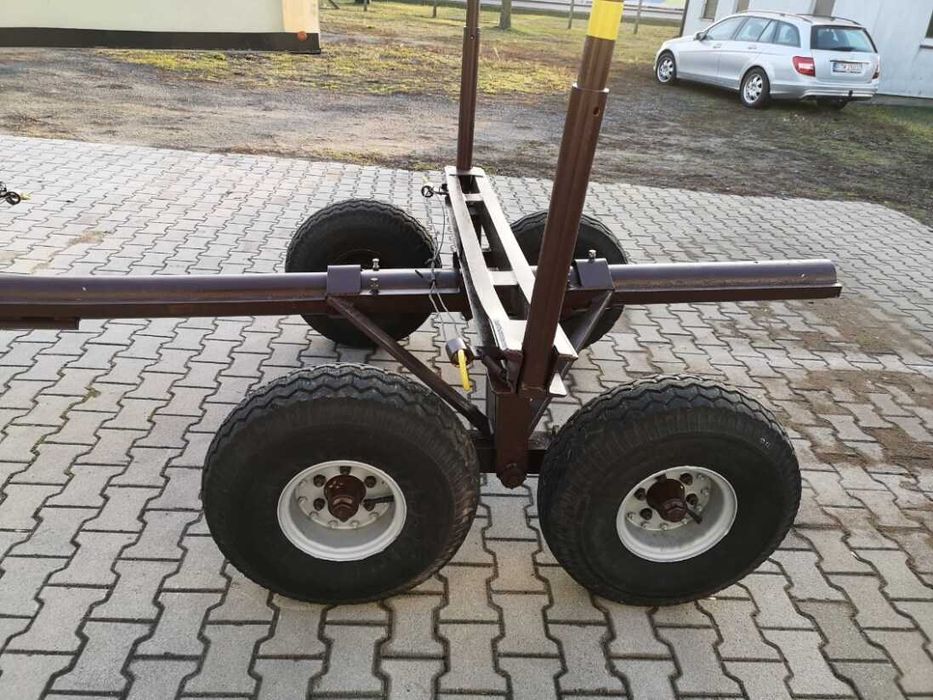 przyczepa leśna tandem do drewna