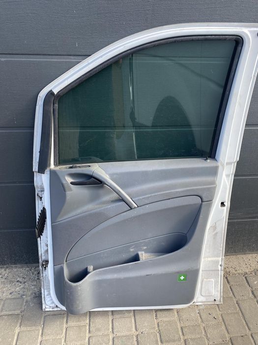 Двері,крило Mercedes Vito w639