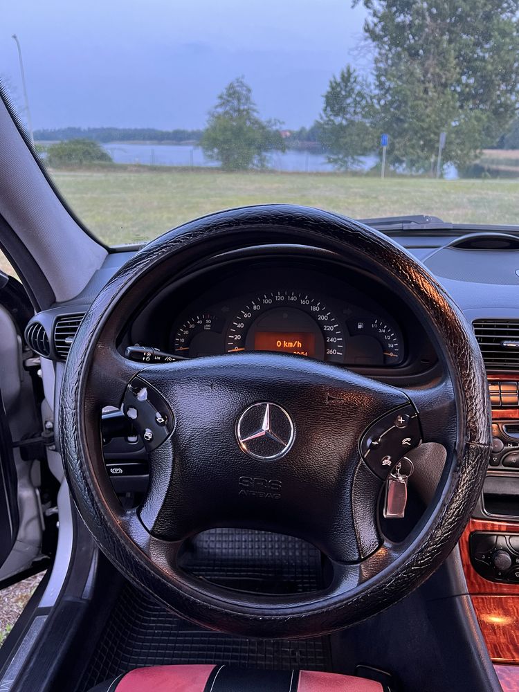 Mercedes Benz C200 CDI (w203)