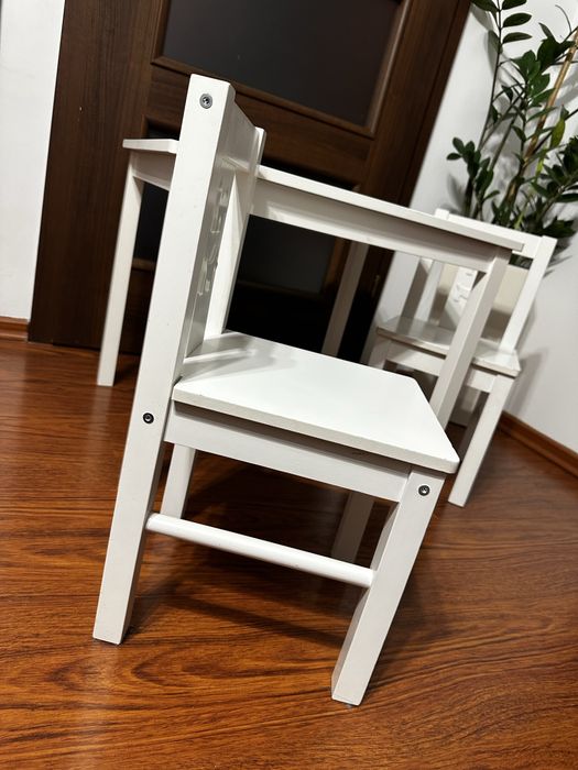 Zestaw stolik + 2 krzesełka