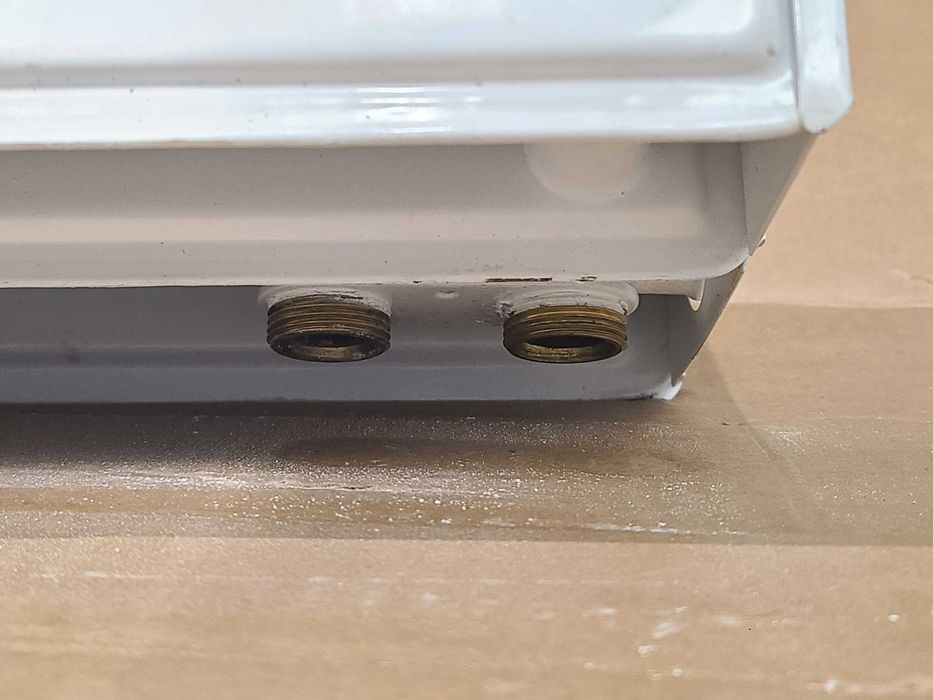 Kaloryfer grzejnik zaworowy Cosmo 33KV 900X720 mm 2319 W