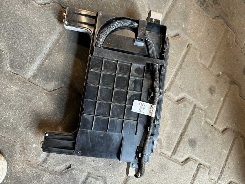 Audi Q7 4M ekran / display MMI „winda” po zalaniu do regeneracji