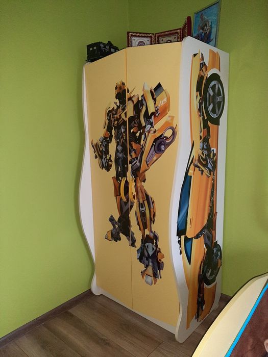 Меблі в дитячу кімнату"трансформери"(шкафи,стіл,ящик,стілець)