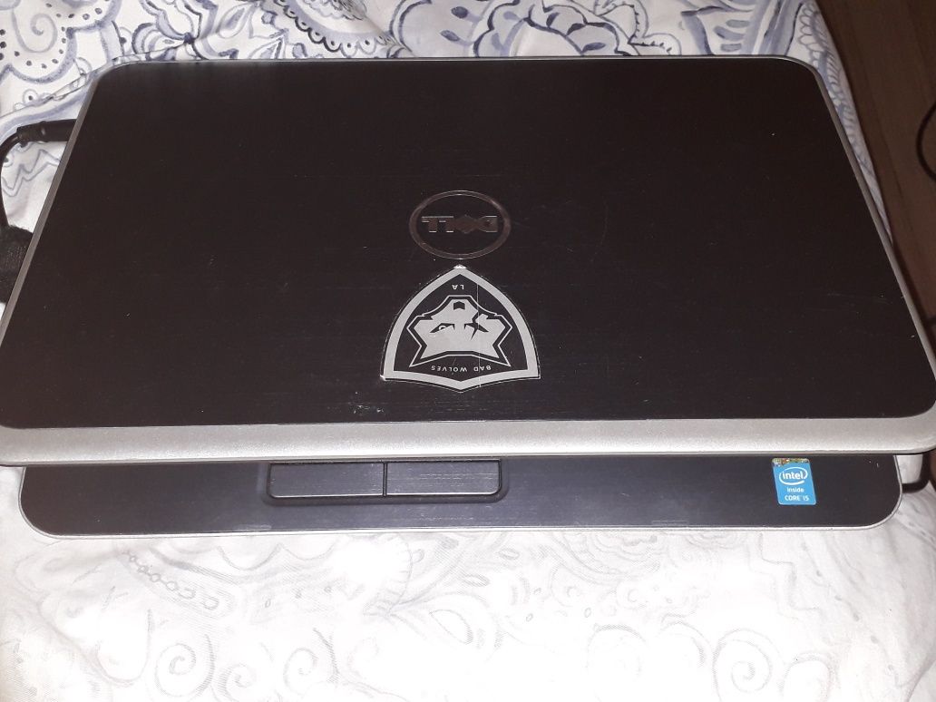 Laptop Dell w stanie bdb