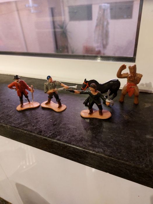 Bonecos piratas piratas