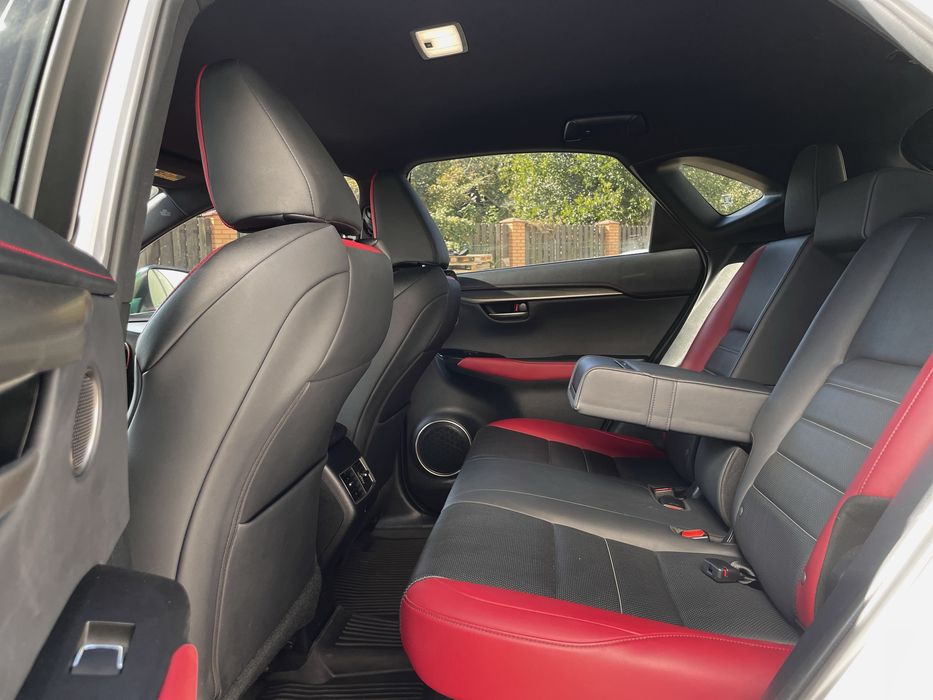 Lexus NX 300 F-Sport 2.0 240 к.с