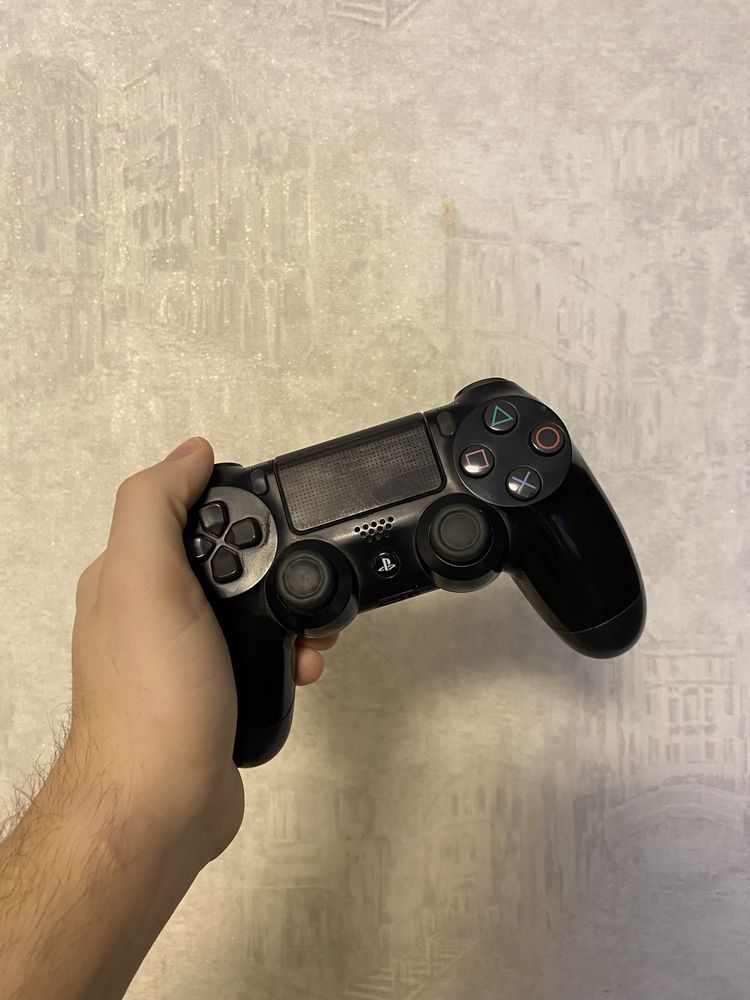 Playstation 4 slim 1 TB