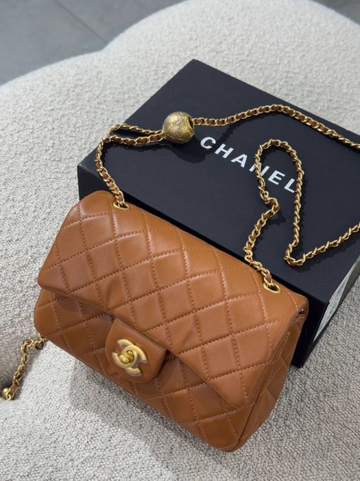 Сумка  Chanel в коробці