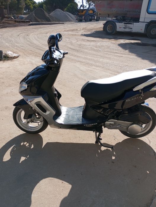VENDO MOTA 125  ( para desocupar]