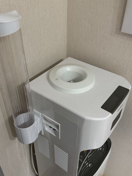 Кулер для води HotFrost V115CE