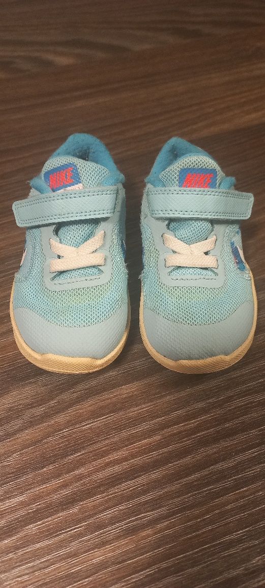 Продам детские кроссовки кеды  Nike
