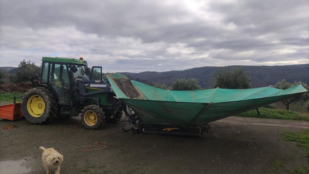 John deere 5615F único dono