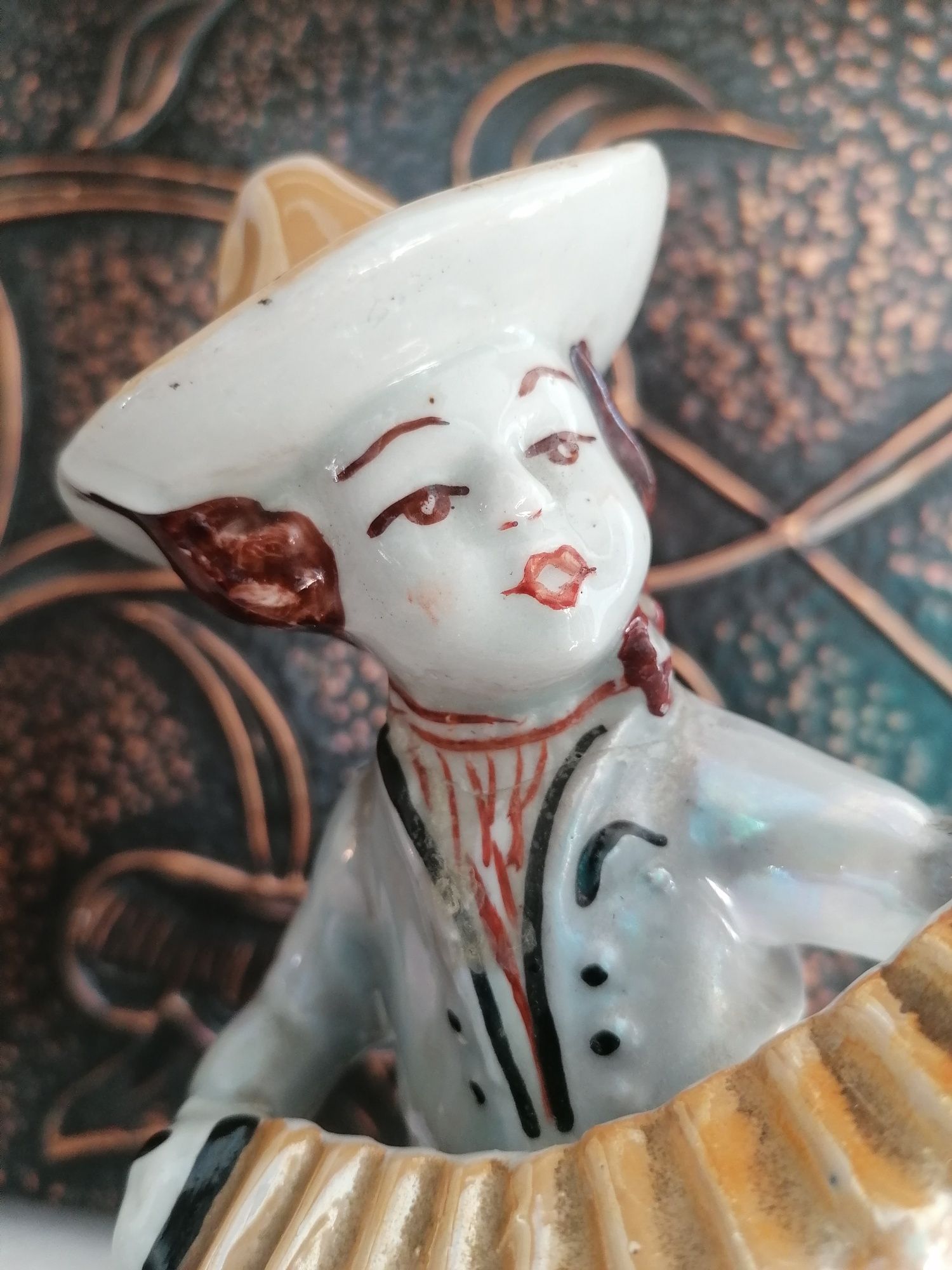 Piękna porcelanowa figurka Steatyt