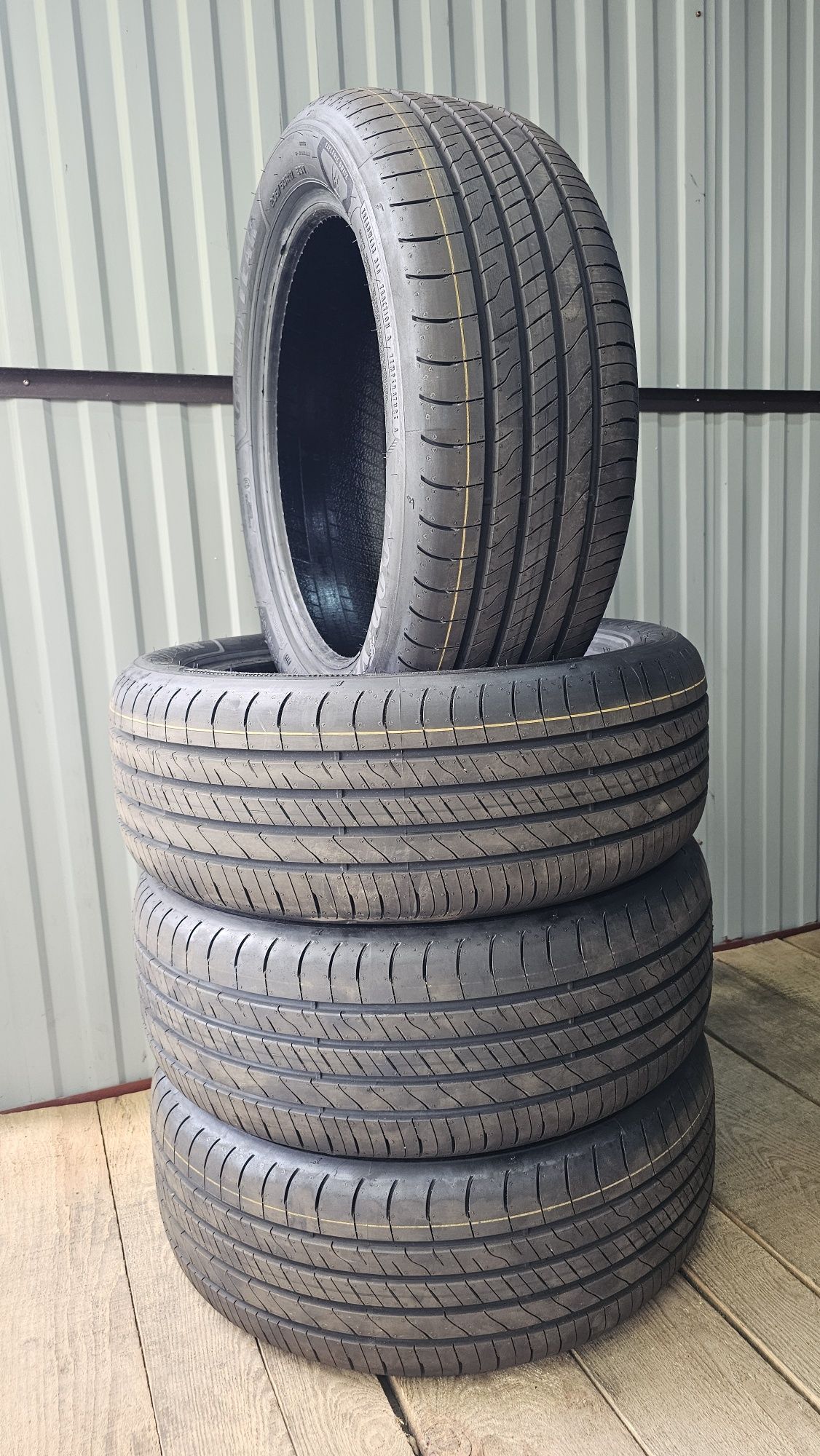 Goodyear EFFICIENT Grip performance 2 205/50r17 93V XL