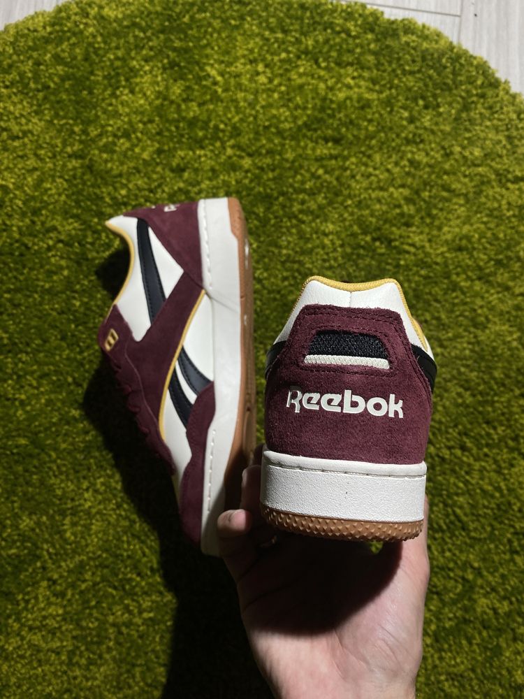 Кросівки Reebok BB4000