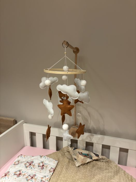 Karuzela drewniana nad łóżeczko
