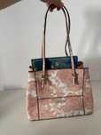 Torebka guess wzory kwiaty shopper