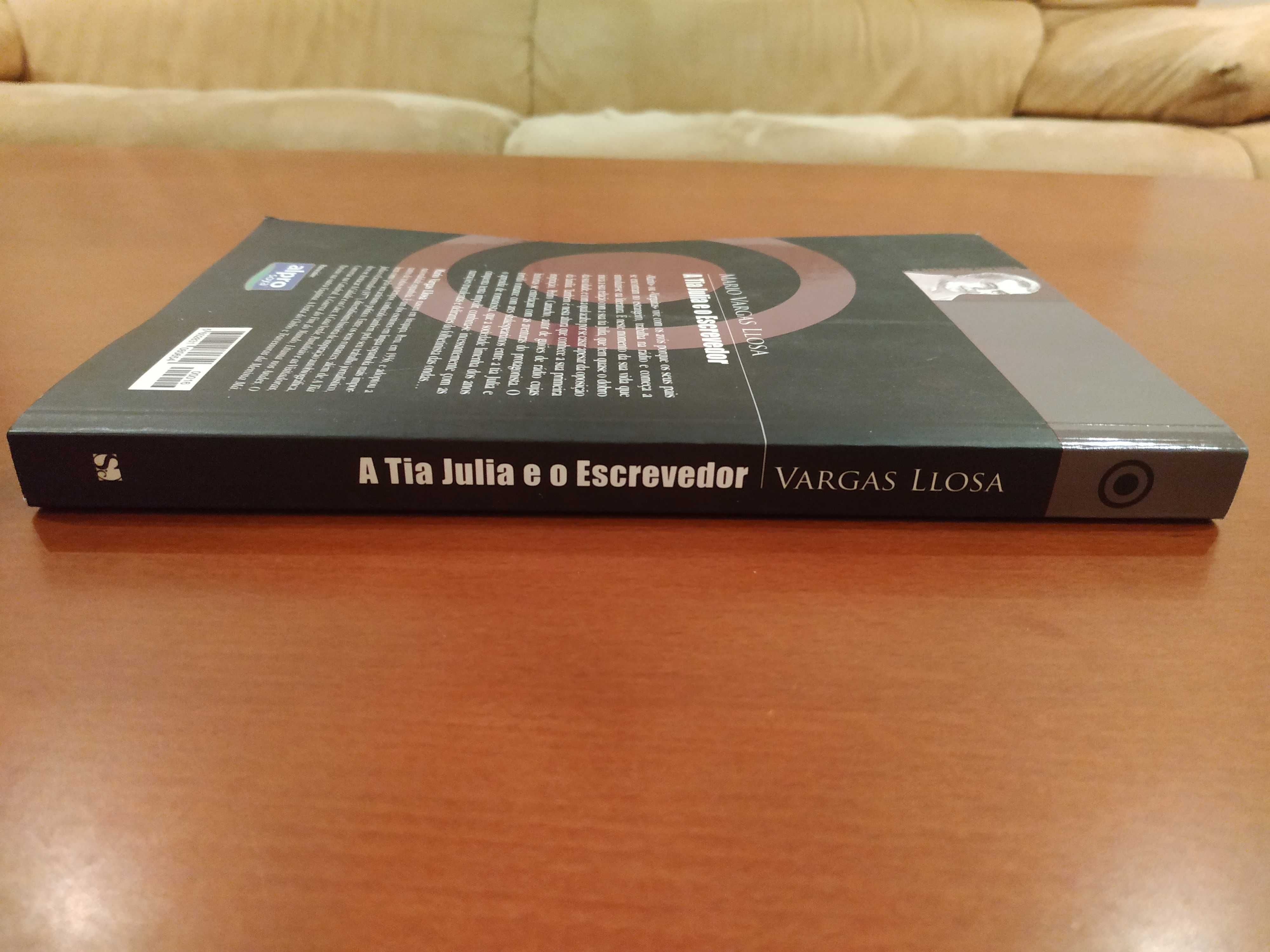 Livro "A tia Júlia e o Escrevedor", de Mário Vargas Liosa