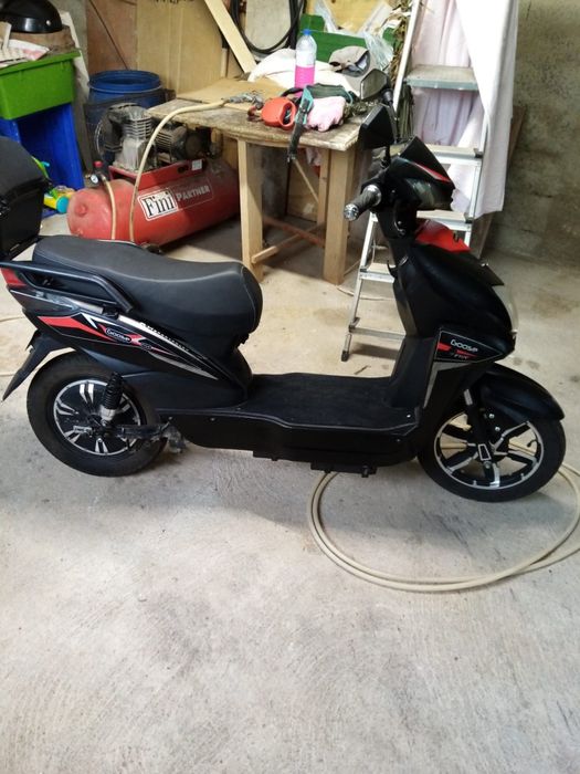 Moto eléctrica em muito bom estado