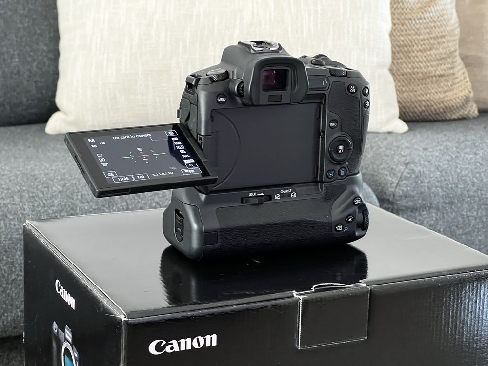 Canon R + Grip Canon + adaptador ef-rf (Reservado)