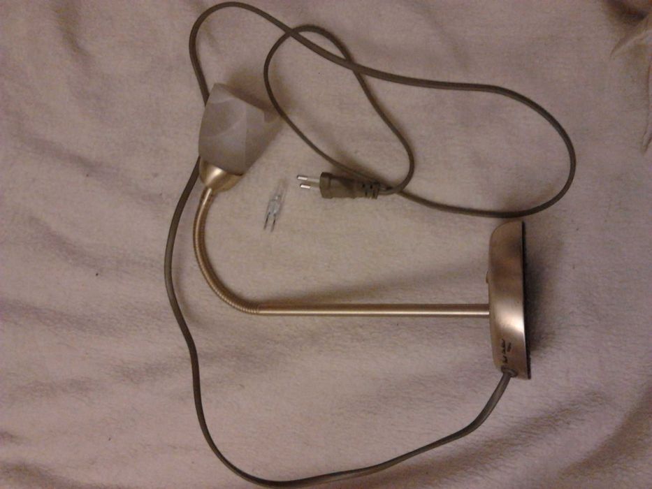 Lampa stołowa kolor złoty  Paul Neuhaus  lampka nocna  na biurko