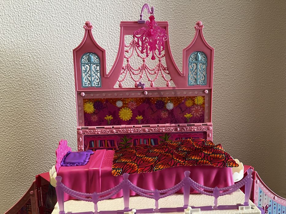 Palácio Barbie Mariposa em excelente estado