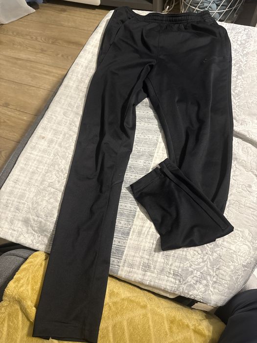 Spodnie dresowe Nike 158-170