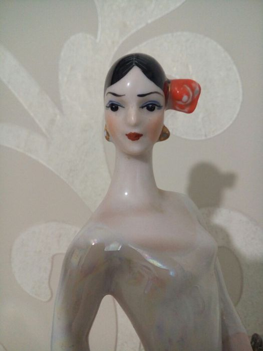 Статуэтка Танцовщица фламенко с веером