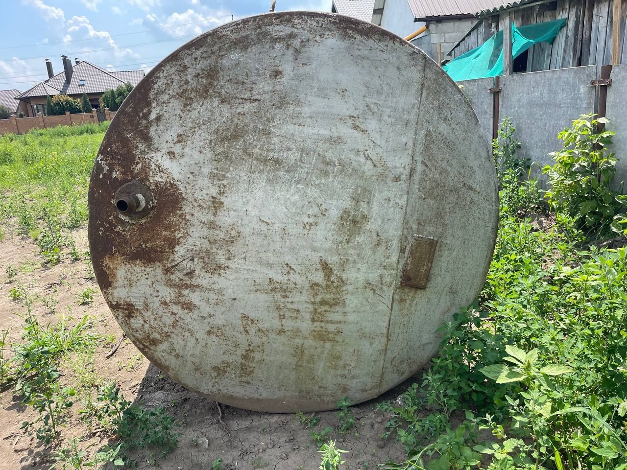 Цистерна, бочка з під палива 5.4 м³