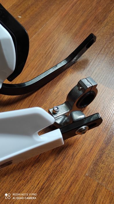 Захист рук на мотоцикл Barkbusters