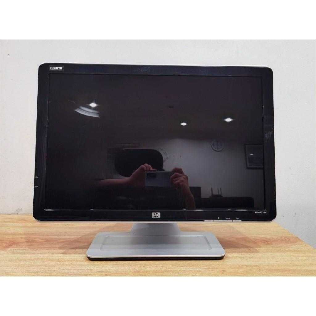 Monitor  HP w2216v LCD widescreen 21,6“ (54.8 cm)