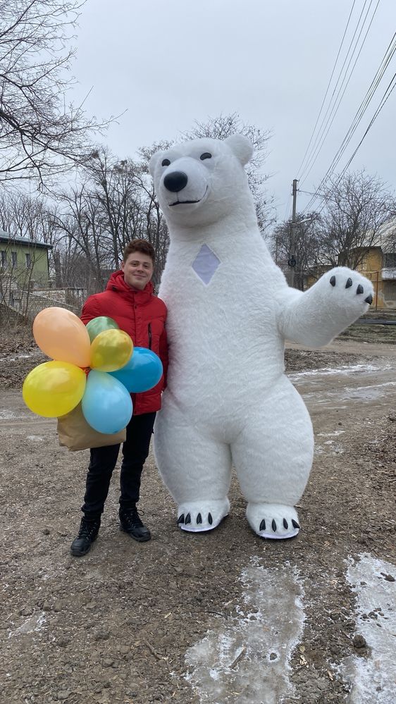 Поздравление от Белого Мишки в Краматорске