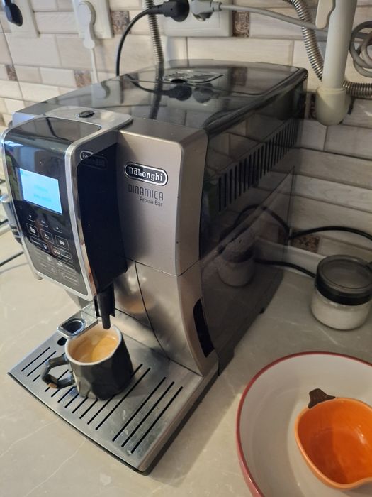 Delonghi Dinamica Aroma Bar кофемашина