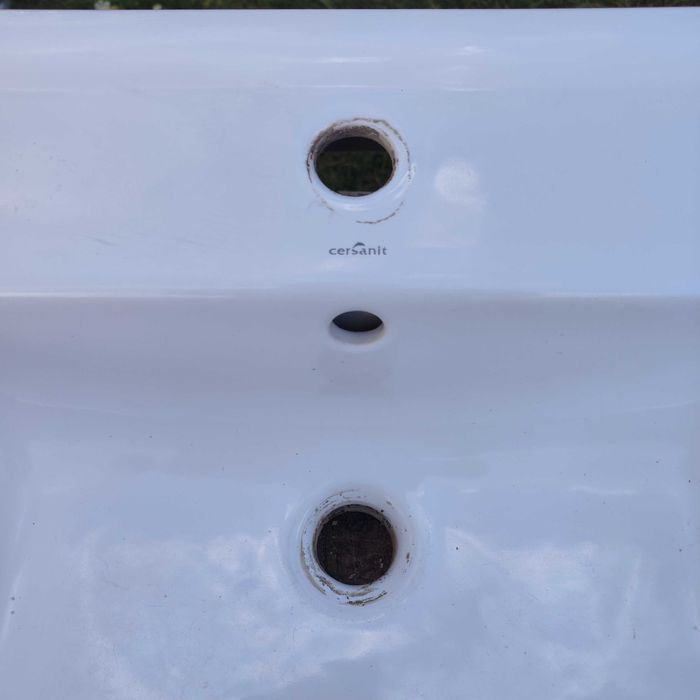 Umywalka ceramiczna Iryda 60 marki Cersanit